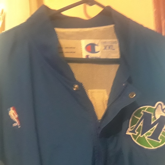 Retro throwback - Picture 2 of 4